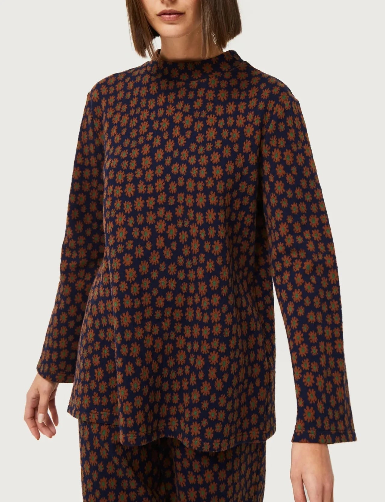 Winter Daisy Shirt -- Basic T-Shirt Crew Neck Short Sleeve