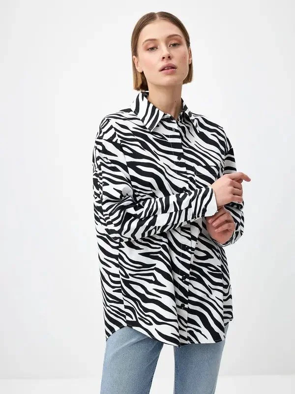 Women's Fashion Zebra Print Shirt L S4438000 -- Basic T-Shirt Crew Neck Short Sleeve