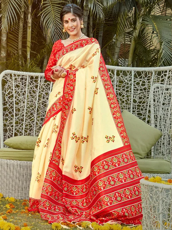 Saree Mall Women's  Blend Off White Digital Print Designer Saree With Blouse Piece-PJDGT1005 Slim Fit Blouse