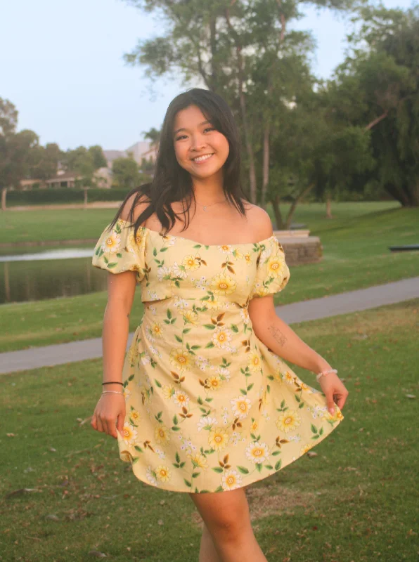 June 100% Floral Mini Dress with Cutouts Trendy Off-Shoulder Dress Mini