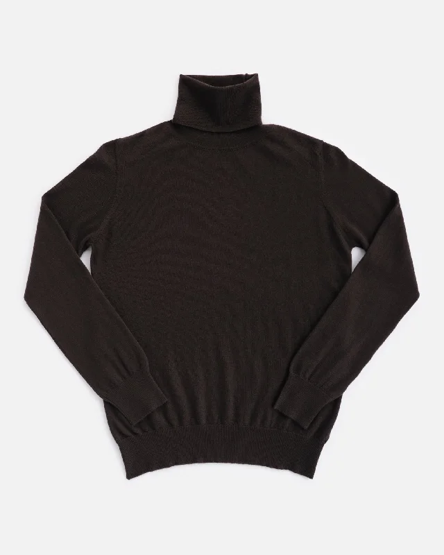 THE SUPER LIGHT ROLLNECK SWEATER | DARK BROWN Zippered Front Buttoned Front Snap Front