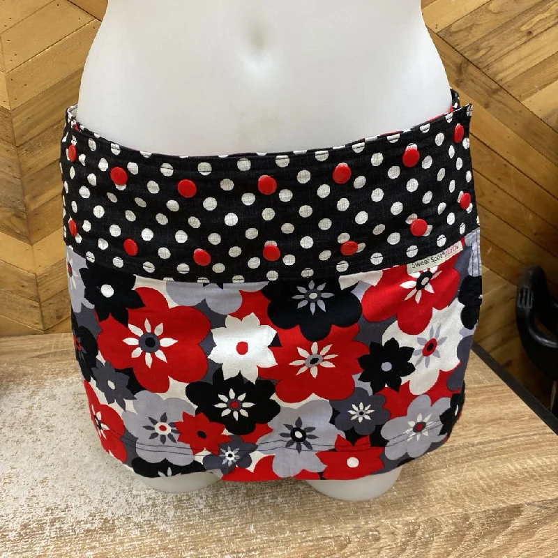 Sweet sport- skirt- MSRP $70: Black Red -women-8 velvet skirt luxurious