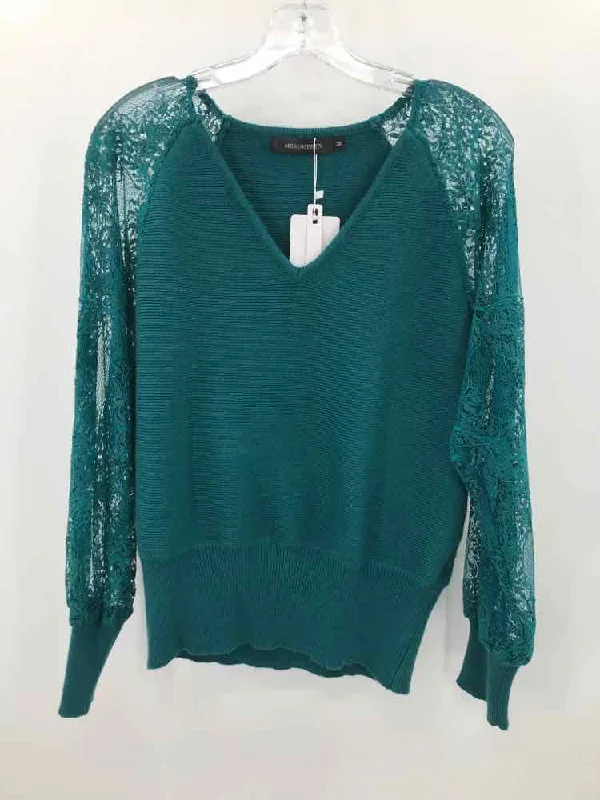 Pre-Owned Merokeety Green Size Medium Sweater Jersey Fabric Tulle Fabric Batik Fabric Pre-Owned Merokeety Green Size Medium Sweater Jersey Fabric Tulle Fabric Batik Fabric