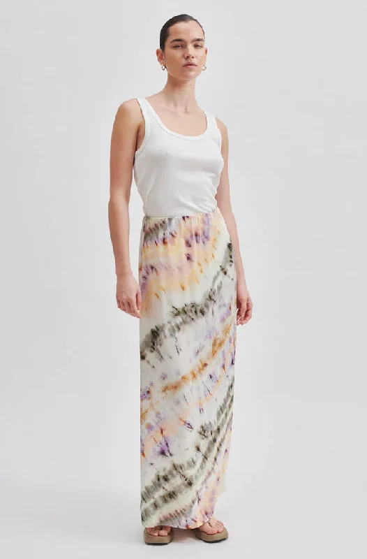 Second Female Sirana Maxi Skirt in Tea. floral skirt print