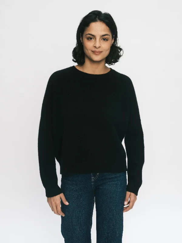 THE TRAPEZE SWEATER | BLACK Tailored Straight A-Line